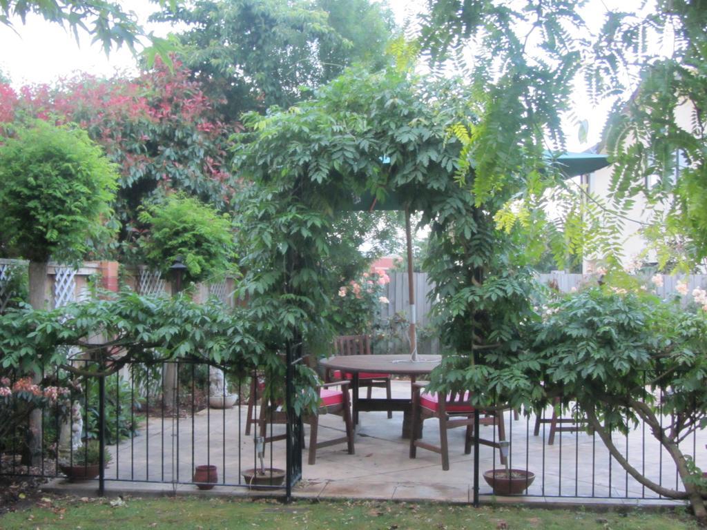 Airport Stableford B&B Κράισττσερτς Εξωτερικό φωτογραφία
